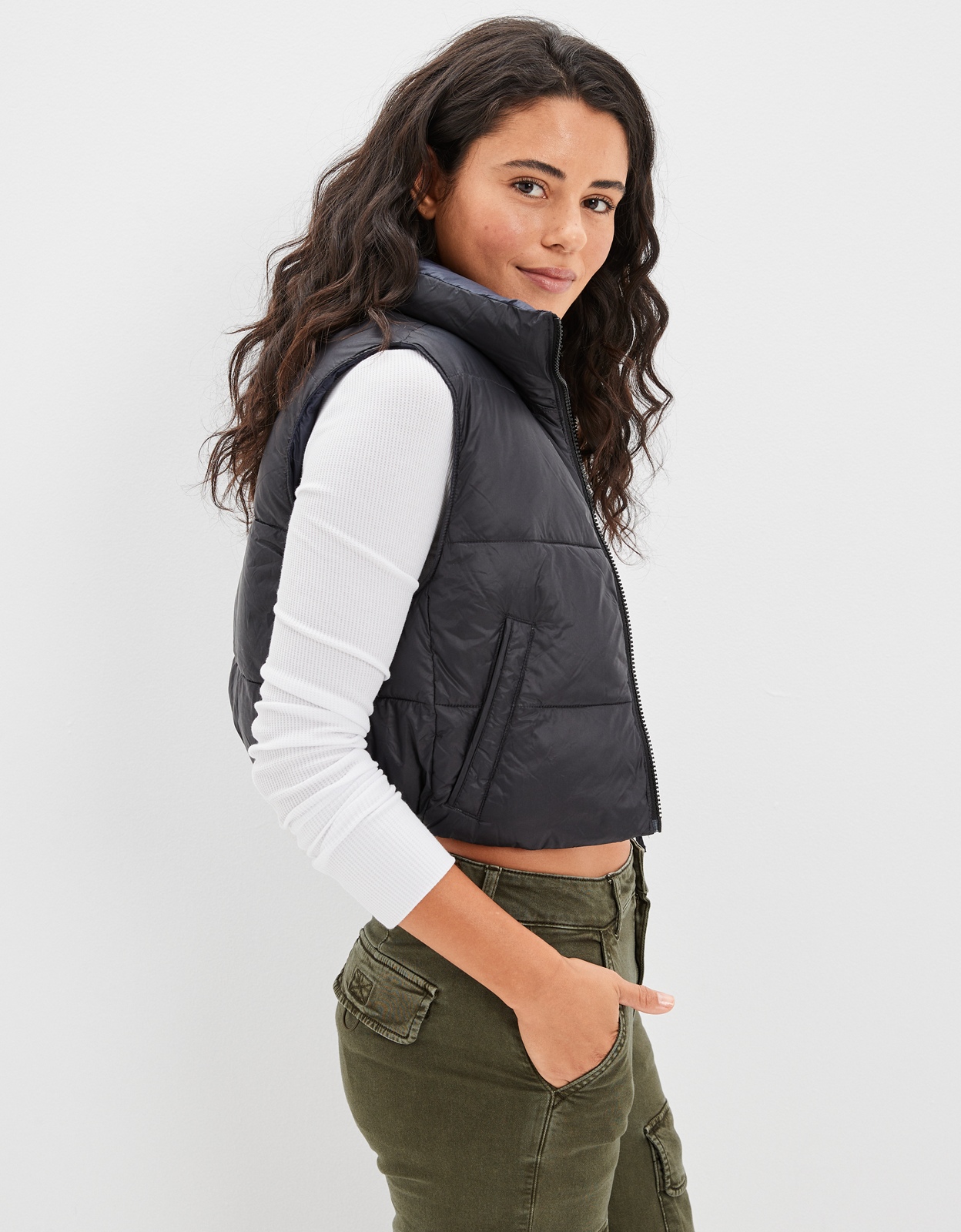 Buy AE Cropped Reversible Puffer Vest online | American Eagle 